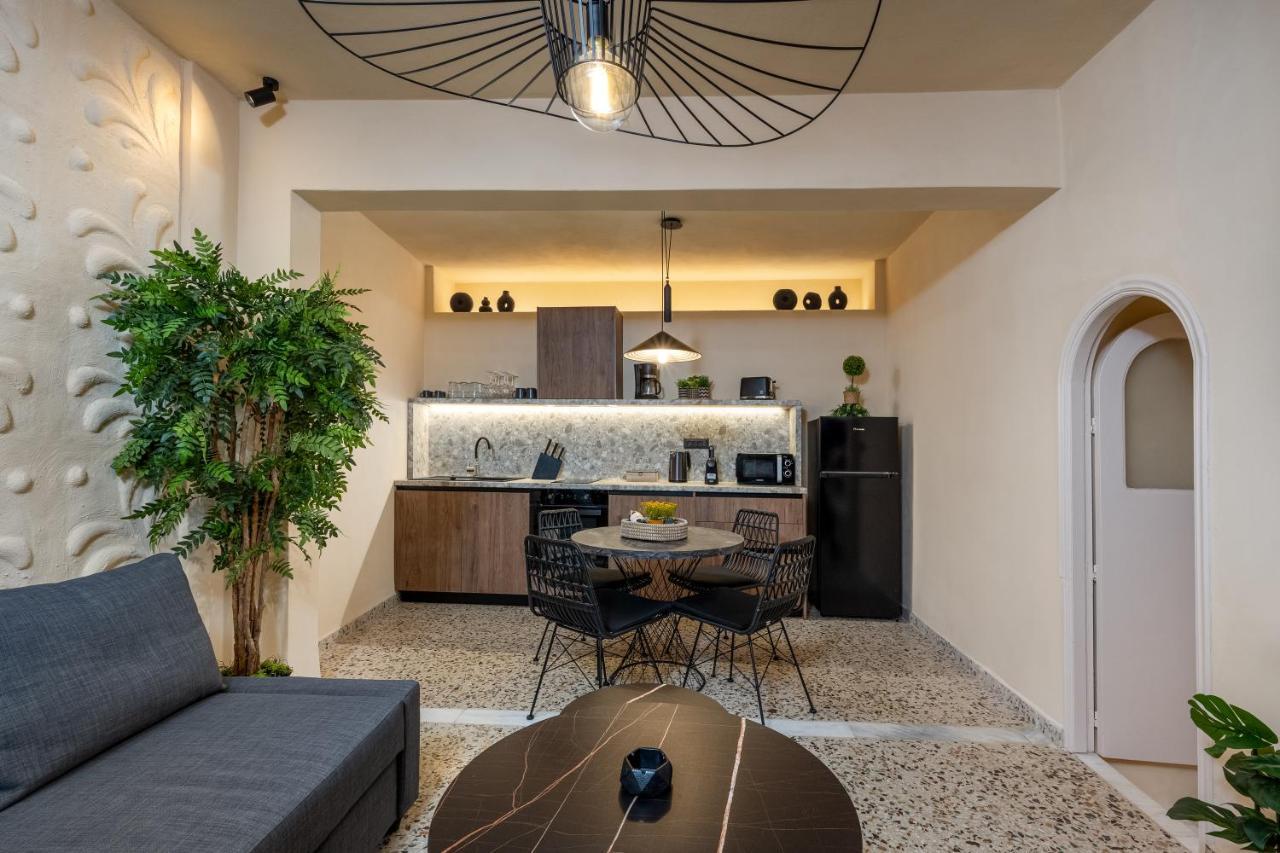 Townhall Apartment Symi Bagian luar foto