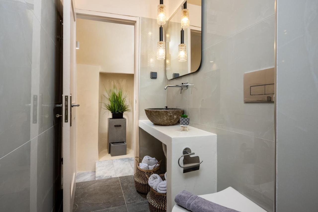 Townhall Apartment Symi Bagian luar foto
